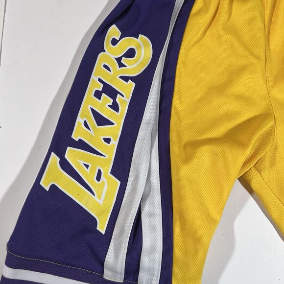 Los Angeles Lakers NBA Basketball Athletic Shorts Size Small - Picture 3 of 6